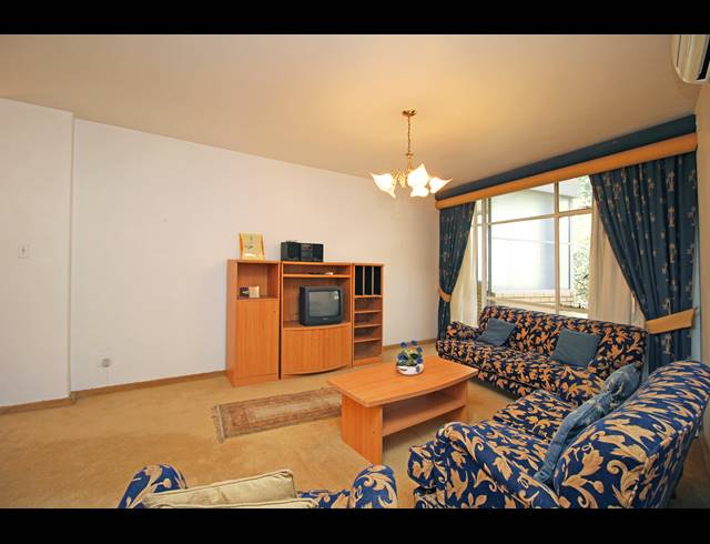 1 BEDROOM APARTMENT FOR SALE IN HOUGHTON ESTATE